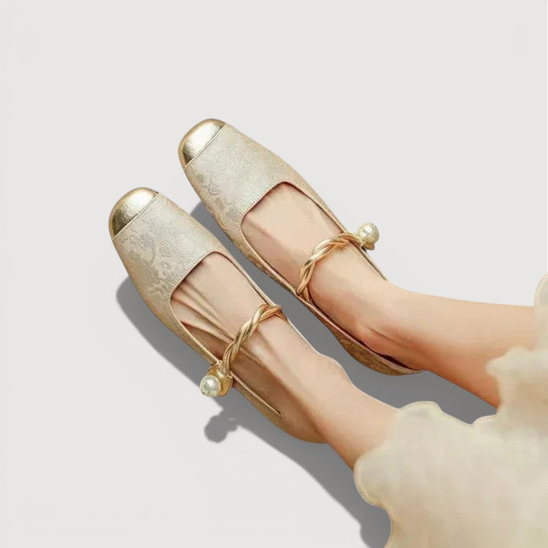 Krystal– Vintage Low-Heels