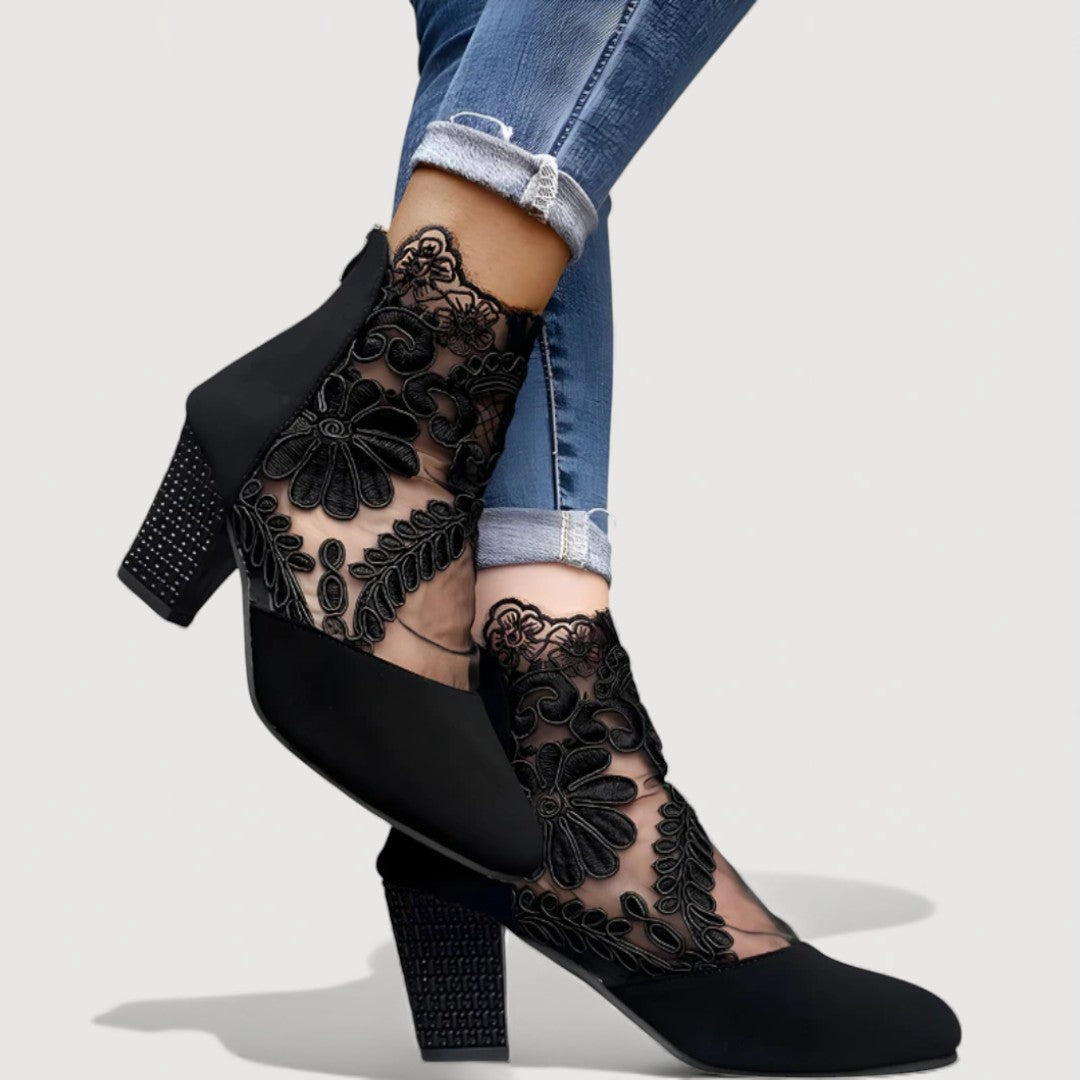 Zariah – Elegant Lace Heels