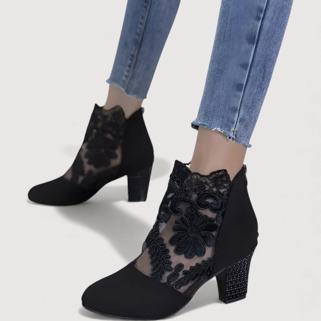Zariah – Elegant Lace Heels