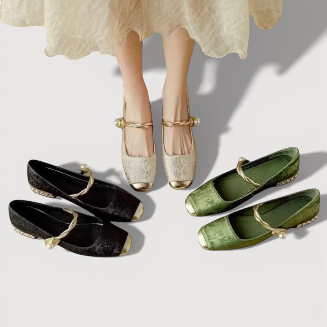 Krystal– Vintage Low-Heels